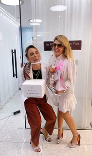 Itatí Cantoral feet photo thumbnail