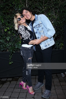 Itatí Cantoral feet photo thumbnail