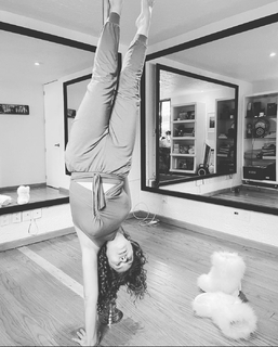 Itatí Cantoral feet photo thumbnail