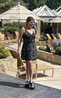 Itatí Cantoral feet photo thumbnail