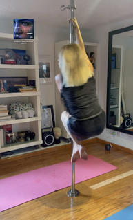 Itatí Cantoral feet photo thumbnail