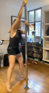 Itatí Cantoral feet photo thumbnail