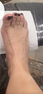 Itatí Cantoral feet photo thumbnail