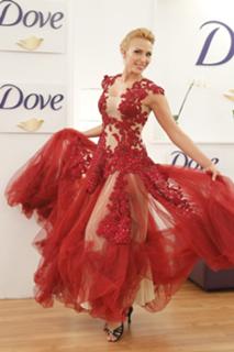 Iulia Vantur feet photo 9