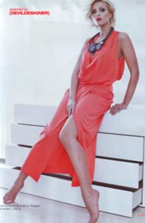 Iulia Vantur feet photo 8