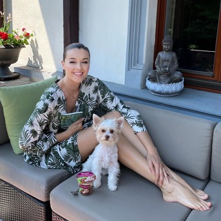 Iva Kubelková feet photo 5