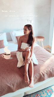 Iva Lamarão feet photo 3