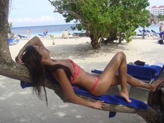 Iva Lamarão feet photo 2
