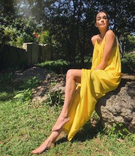 Iva Lamarão feet photo 8