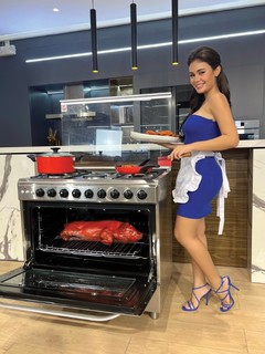 Ivana Alawi feet photo 14