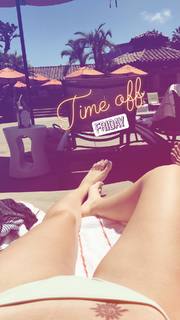 Ivana Baquero feet photo thumbnail
