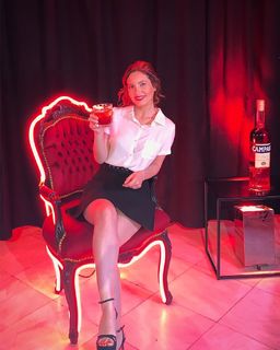 Ivana Baquero feet photo thumbnail
