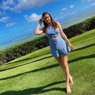Ivana Baquero feet photo thumbnail