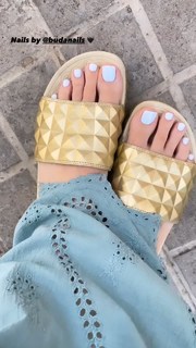 Ivana Baquero feet photo thumbnail