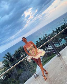 Ivana Baquero feet photo thumbnail