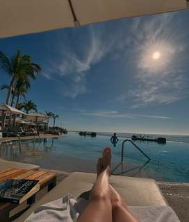 Ivana Baquero feet photo thumbnail