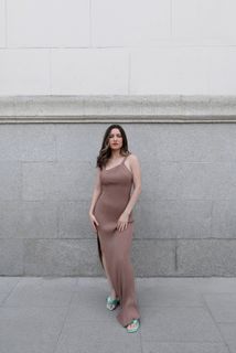 Ivana Baquero feet photo thumbnail