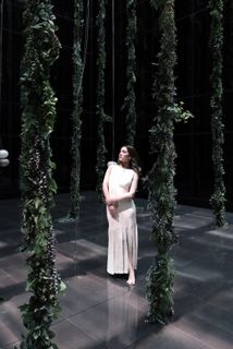 Ivana Baquero feet photo thumbnail