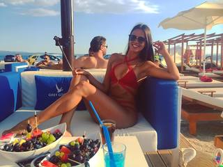 Ivana Knöll feet photo thumbnail