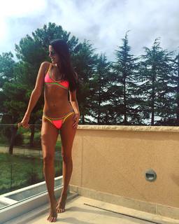 Ivana Knöll feet photo thumbnail