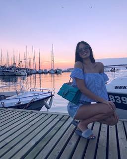 Ivana Knöll feet photo thumbnail