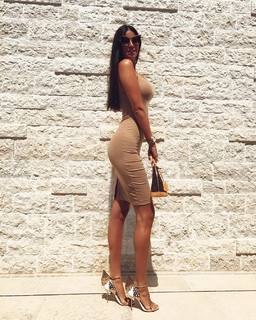 Ivana Knöll feet photo thumbnail