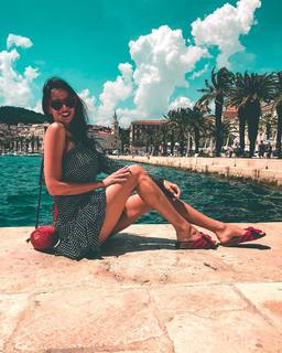 Ivana Knöll feet photo thumbnail