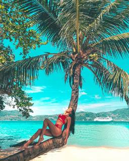 Ivana Knöll feet photo thumbnail