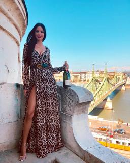 Ivana Knöll feet photo thumbnail