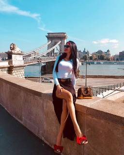 Ivana Knöll feet photo thumbnail