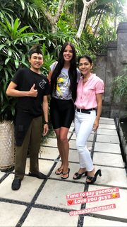 Ivana Knöll feet photo thumbnail