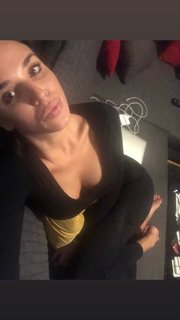 Ivana Knöll feet photo thumbnail