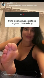 Ivana Knöll feet photo thumbnail