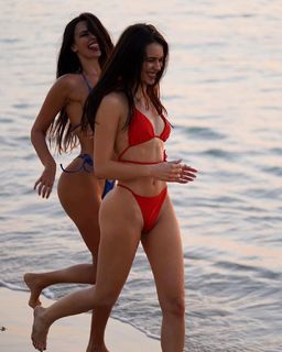 Ivana Knöll feet photo thumbnail