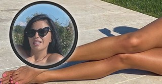 Ivana Knöll feet photo thumbnail