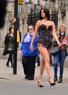 Ivana Knöll feet photo thumbnail