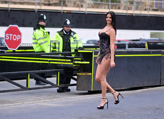 Ivana Knöll feet photo thumbnail