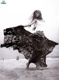 Ivana Milicevic feet photo thumbnail