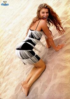 Ivana Milicevic feet photo thumbnail