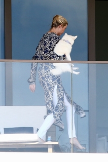 Ivanka Trump feet photo thumbnail