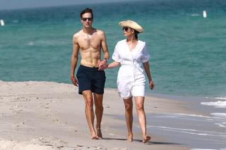 Ivanka Trump feet photo thumbnail