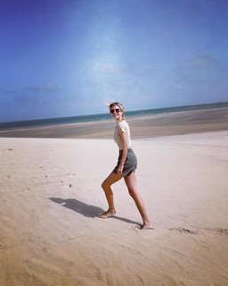 Ivanka Trump feet photo thumbnail