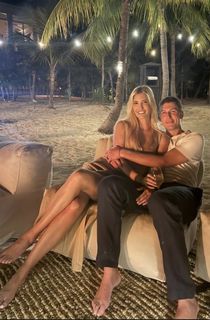 Ivanka Trump feet photo thumbnail