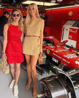 Ivanka Trump feet photo 10