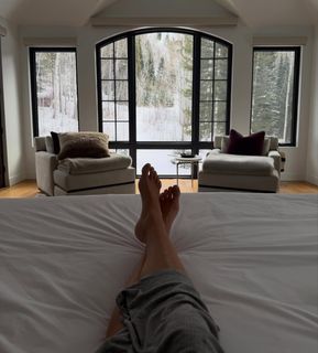 Ivanka Trump feet photo 3