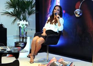 Ivete Sangalo feet photo 14