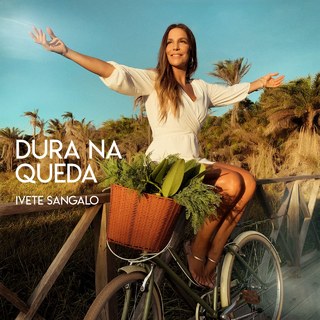 Ivete Sangalo feet photo 17