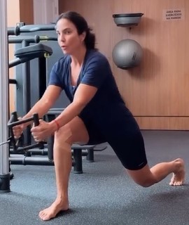 Ivete Sangalo feet photo 13