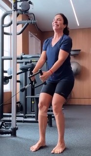 Ivete Sangalo feet photo 9