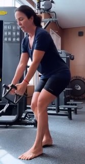 Ivete Sangalo feet photo 8